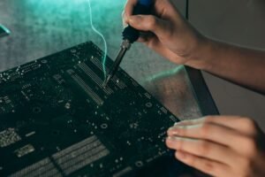 Droit à la réparation : les nouvelles obligations des fabricants dès ce vendredi Droit à la réparation : les nouvelles obligations des fabricants dès ce vendredi