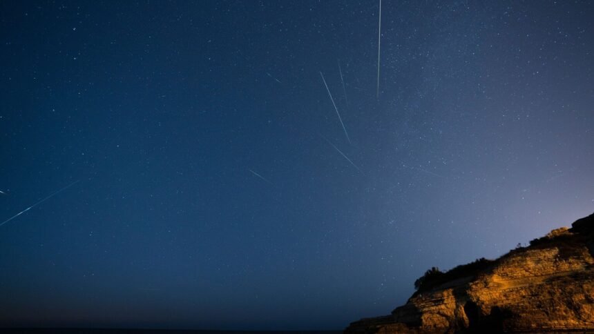 Étoiles filantes : pic rare cette nuit malgré la lune Étoiles filantes : pic rare cette nuit malgré la Lune