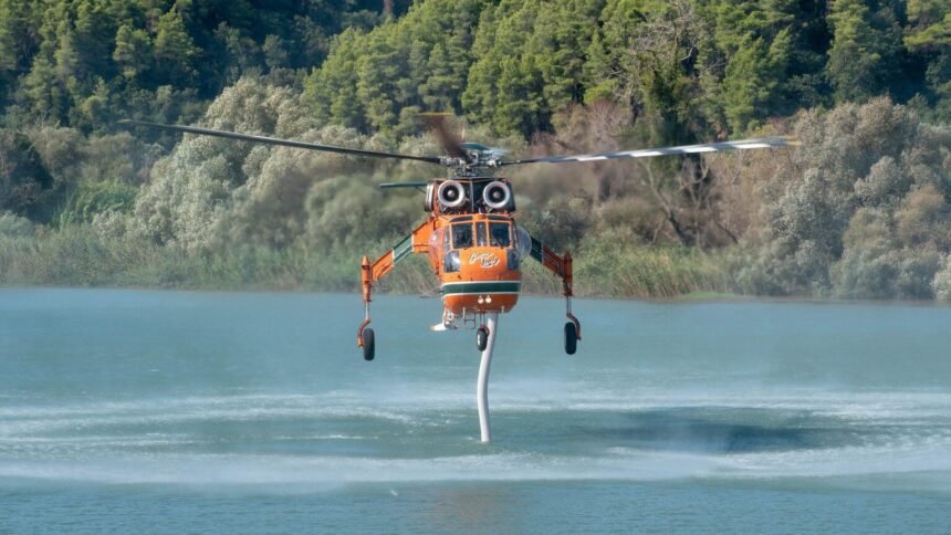 Grèce : trois pompiers morts, 8 000 évacués en crète Grèce : trois pompiers morts, 8 000 évacués en Crète
