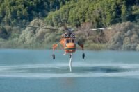 Grèce : trois pompiers morts, 8 000 évacués en crète Grèce : trois pompiers morts, 8 000 évacués en Crète