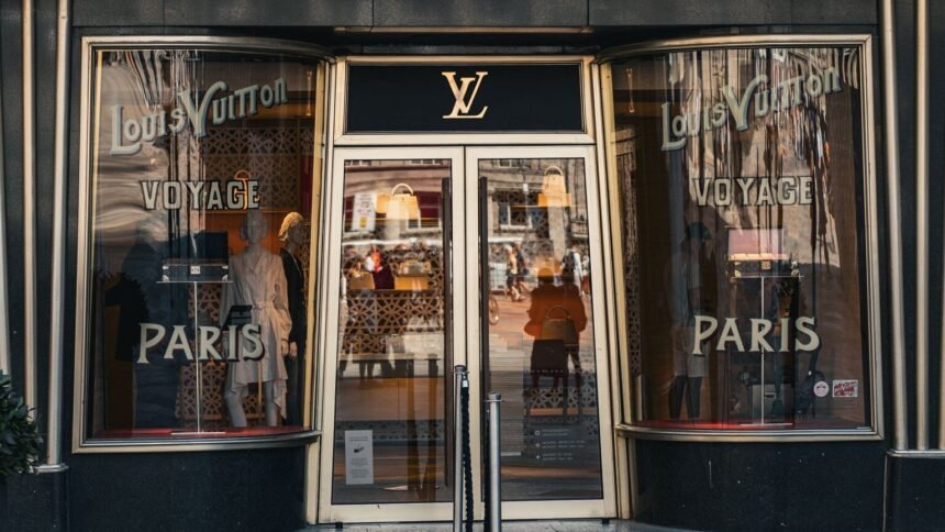 Kering bondit de 16 % en bourse, gucci se redresse Kering bondit de 16 % en Bourse, Gucci se redresse