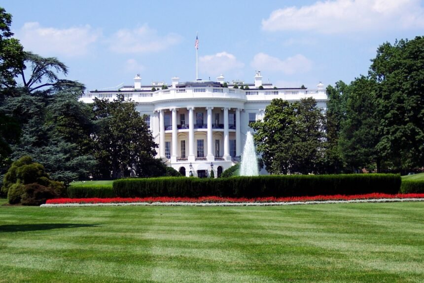 Menaces contre melania trump : le secret service enquête Menaces contre Melania Trump : le Secret Service enquête
