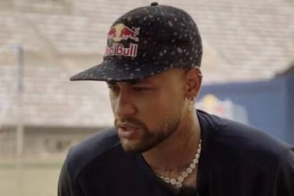 Neymar annonce la fin de sa carrière internationale après l&rsquo;élimination du Brésil