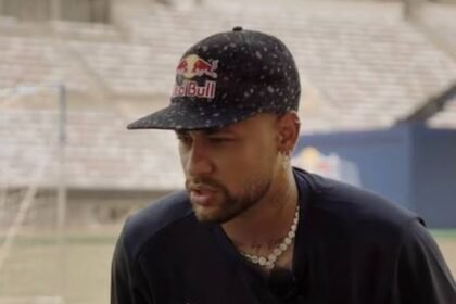 Neymar en interview, casquette Red Bull, avant lelimination du Bresil au Mondial 2026