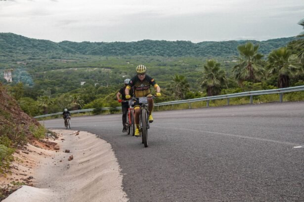 Carapaz gagne à l'alpe d'huez, pogacar file vers un 5e tour Carapaz gagne à l'Alpe d'Huez, Pogacar file vers un 5e Tour