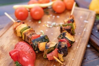 Ces brochettes de légumes grillés se préparent en 30 minutes
