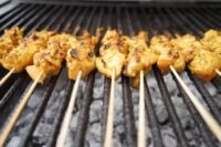 Réussissez des brochettes de poulet marinées au citron en 30 minutes