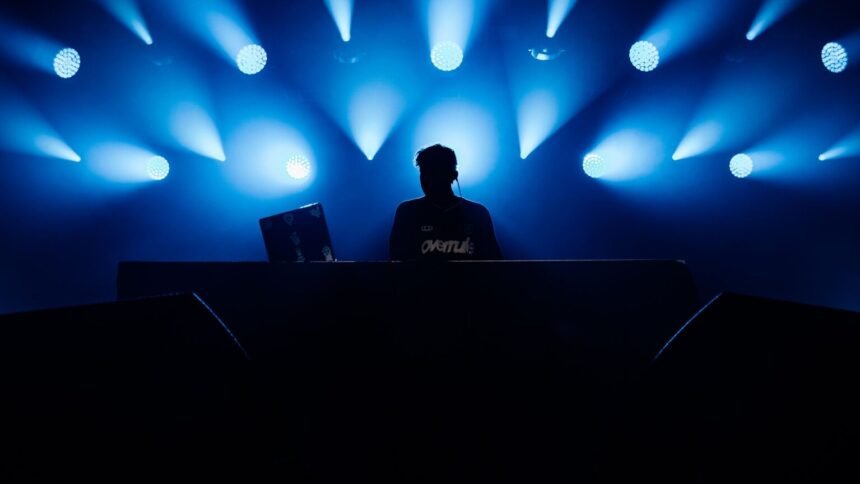Charlotte Cardin annule Ronquières, remplacée par Lost Frequencies