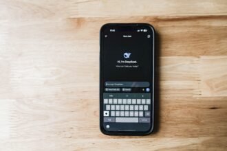 Claude se souvient enfin de vos échanges entre chat et Cowork