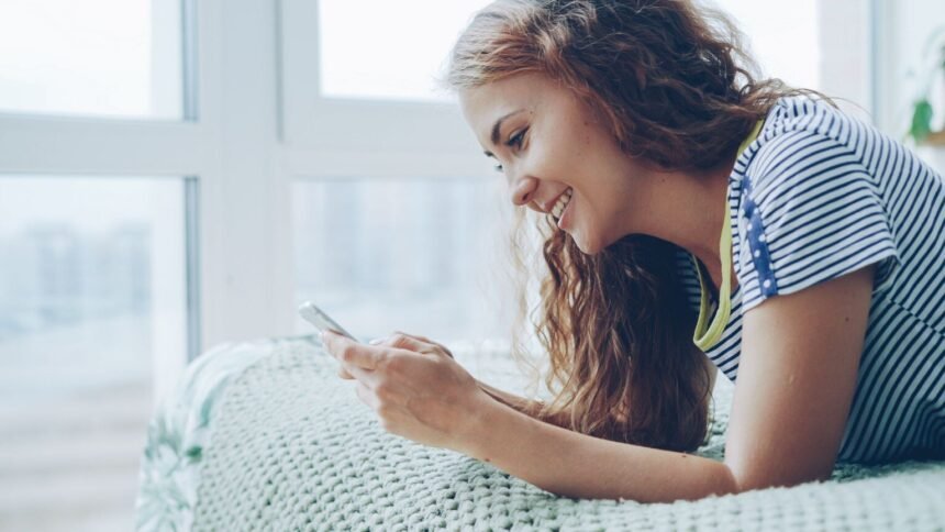 Rencontres en ligne : l&rsquo;appli Ditto remplace le swipe par une IA matchmaker