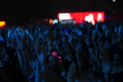 Deux-sèvres : 1 500 fêtards bravaient l'interdit préfectoral à aubigny Deux-Sèvres : 1 500 fêtards bravaient l’interdit préfectoral à Aubigny
