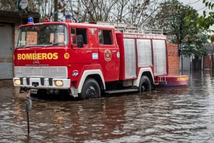 Lyon : une importante fuite d'eau inonde le palais de justice, vingt pompiers mobilisés depuis l'aube Lyon : une importante fuite d’eau inonde le palais de justice, vingt pompiers mobilisés depuis l’aube