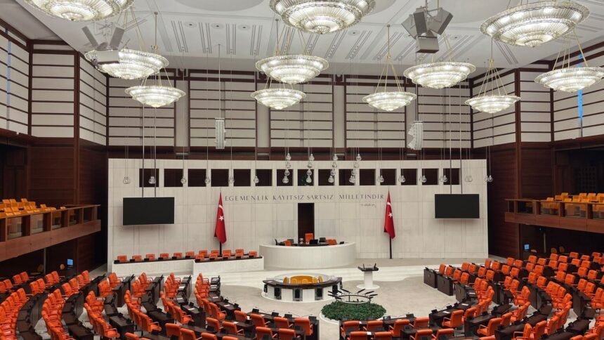 Turquie : le parlement adopte une loi historique sur la réintégration des combattants du pkk Turquie : le Parlement adopte une loi historique sur la réintégration des combattants du PKK