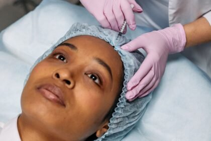 Injections esthétiques illégales : 5 000 médecins alertent la ministre après deux décès