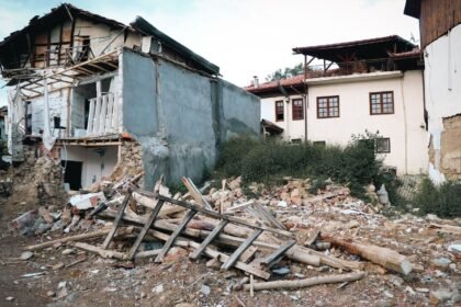 Espagne : nouveau séisme de magnitude 4,8 à grenade, trois blessés Espagne : nouveau séisme de magnitude 4,8 à Grenade, trois blessés