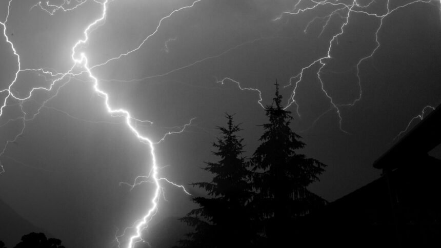 Orages : l'ardèche, la drôme et l'isère passent en vigilance orange ce 20 août Orages : l’Ardèche, la Drôme et l’Isère passent en vigilance orange ce 20 août