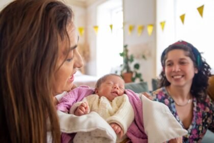 Isère : six crèches callihop fermées après un bébé secoué passé sous silence Isère : six crèches Callihop fermées après un bébé secoué passé sous silence