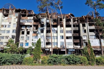 Ukraine : au moins 16 morts dans une frappe de drones russes sur un centre commercial
