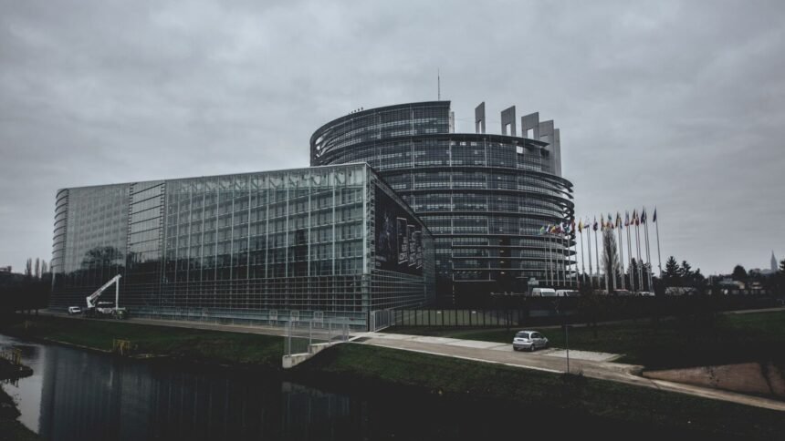 Décès de siim kallas, ex-commissaire européen et père de kaja kallas, à 77 ans Décès de Siim Kallas, ex-commissaire européen et père de Kaja Kallas, à 77 ans