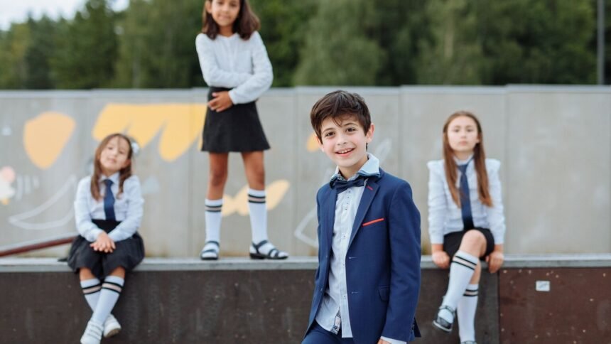 Rentrée scolaire : la quasi-totalité des communes abandonnent l'uniforme Rentrée scolaire : la quasi-totalité des communes abandonnent l’uniforme