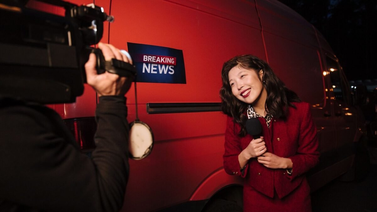 Léa Salamé se retire du 20 Heures de France 2 après la candidature de Glucksmann
