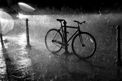 Vuelta 2026 : la 3e étape annulée par un violent orage de grêle dans les pyrénées Vuelta 2026 : la 3e étape annulée par un violent orage de grêle dans les Pyrénées
