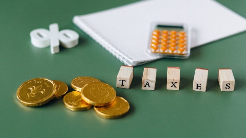Héritages : lfi veut taxer à 100 % les fortunes au-delà de 12 millions d'euros Héritages : LFI veut taxer à 100 % les fortunes au-delà de 12 millions d’euros