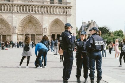Delogu (lfi) visé par une plainte de policiers pour outrage à marseille Delogu (LFI) visé par une plainte de policiers pour outrage à Marseille