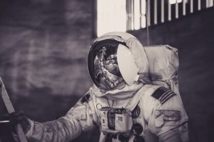 Sophie adenot réussit sa deuxième sortie spatiale depuis l'iss Sophie Adenot réussit sa deuxième sortie spatiale depuis l’ISS
