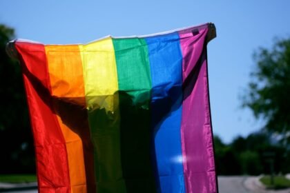 Paris : le président de FLAG! grièvement blessé dans une agression homophobe