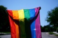 Paris : le président de flag! Grièvement blessé dans une agression homophobe TotalEnergies plafonnement carburant