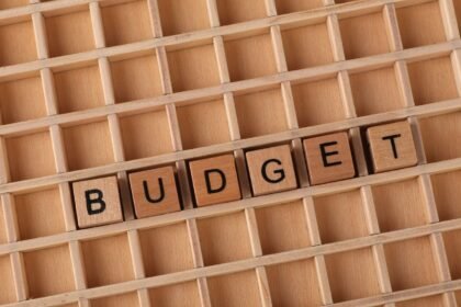 Budget 2027 : le gouvernement Lecornu cible les retraites et la santé pour réduire le déficit
