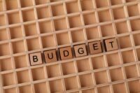 Budget 2027 : le gouvernement lecornu cible les retraites et la santé pour réduire le déficit été 2026 record chaleur France