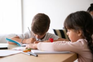 Saint-denis : bally bagayoko instaure la gratuité des fournitures scolaires