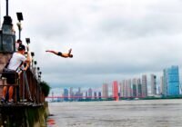 Gary hunt décroche le bronze dans la seine aux championnats d'europe de natation Plongeon de haut-vol dans la Seine lors des Championnats d Europe de natation 2026 à Paris