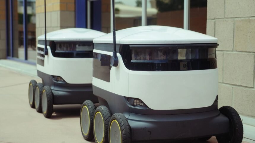 La france ouvre la voie aux robots livreurs autonomes sur ses routes La France ouvre la voie aux robots livreurs autonomes sur ses routes