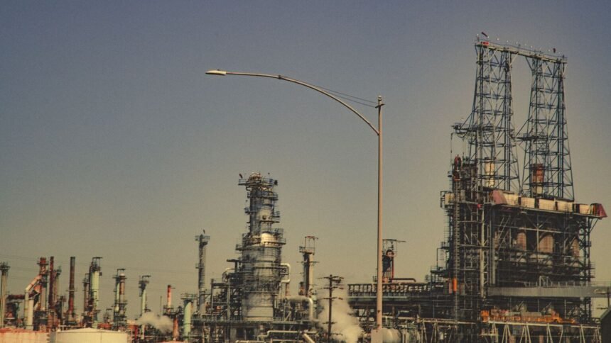 Yémen : les houthis revendiquent une frappe sur une raffinerie saoudienne d'aramco Yémen : les Houthis revendiquent une frappe sur une raffinerie saoudienne d’Aramco