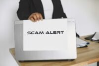 Arnaque cellcast : un email piégé cible les ex-clients free et bouygues Arnaque Cellcast : un email piégé cible les ex-clients Free et Bouygues