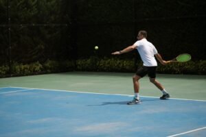 Arthur Fils remporte le Masters 1000 de Cincinnati face à Tiafoe