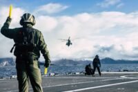 Salon-de-Provence : un avion militaire se pose en urgence sur une route nationale