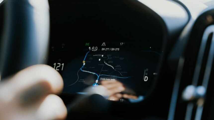Bmw diffuse une pub spider-man sur les écrans de ses voitures, la colère monte BMW diffuse une pub Spider-Man sur les écrans de ses voitures, la colère monte