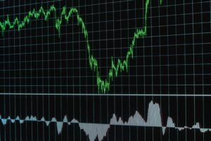 CAC 40 : nouveau sommet à 8 742 points, l'indice vise une 7e séance de hausse