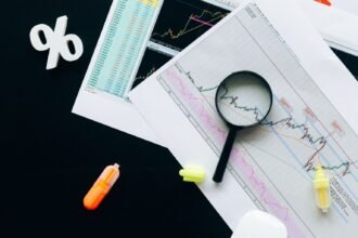 CAC 40 : les bénéfices bondissent de 34 % au premier semestre, à 73 milliards