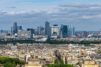Cac 40 : la bourse de paris grimpe, portée par la chute du pétrole CAC 40 : la Bourse de Paris grimpe, portée par la chute du pétrole