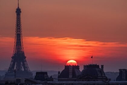 Canicule : jusqu&rsquo;à 38 °C ce lundi, 20 départements en vigilance orange