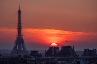 Canicule : jusqu'à 38 °C ce lundi, 20 départements en vigilance orange