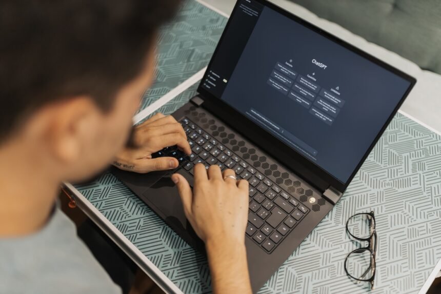 Chatgpt pour ados : openai muscle le contrôle parental dès 13 ans ChatGPT pour ados : OpenAI muscle le contrôle parental dès 13 ans