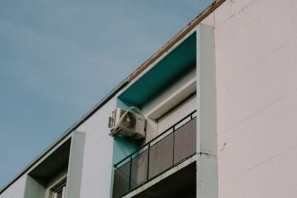 Climatiseur invisible depuis la rue : Lyon confirme un refus