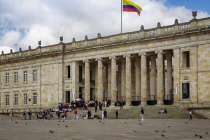 Colombie : abelardo de la espriella investi président, rupture avec petro Colombie : Abelardo de la Espriella investi président, rupture avec Petro
