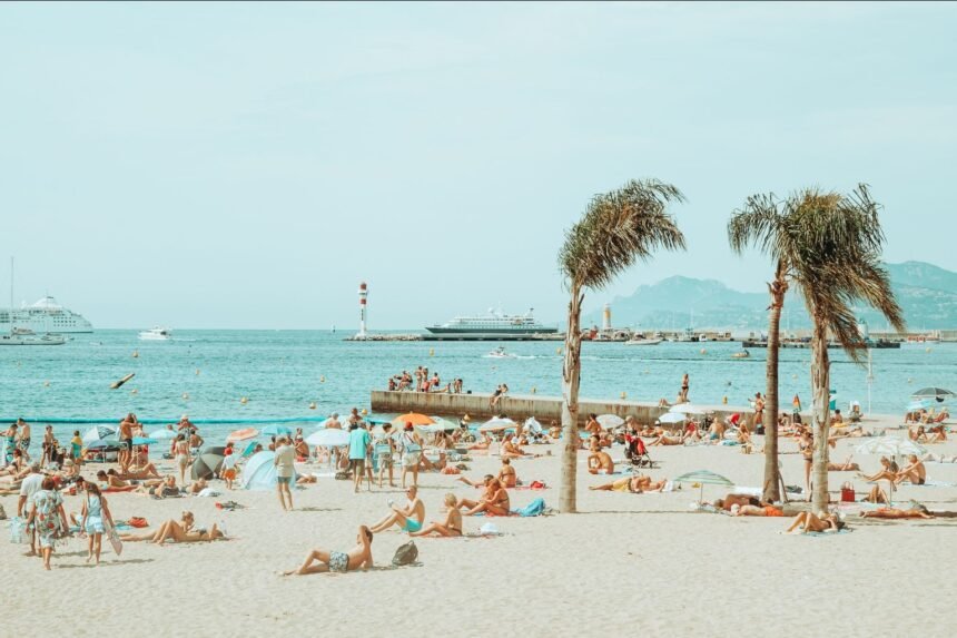Côte d'azur : les touristes américains dépensent deux fois plus que les français Côte d'Azur : les touristes américains dépensent deux fois plus que les Français